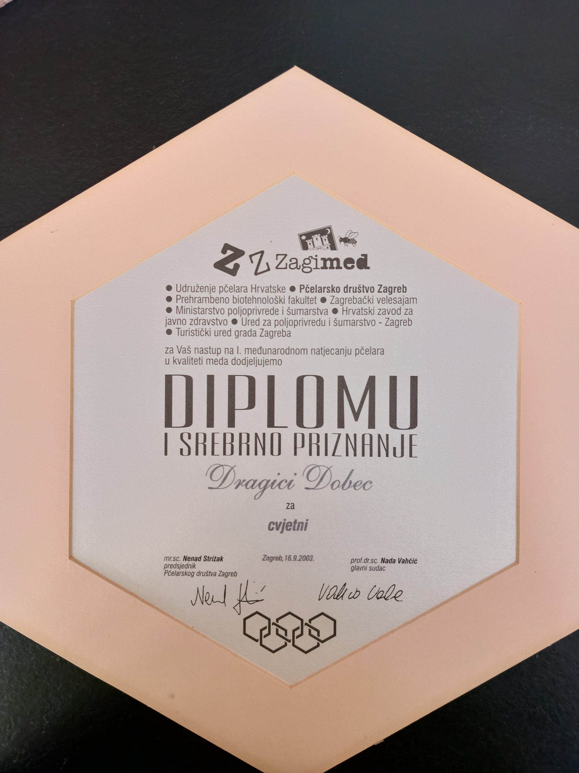 Zagimed Priznanje Pčelarstvu Domed